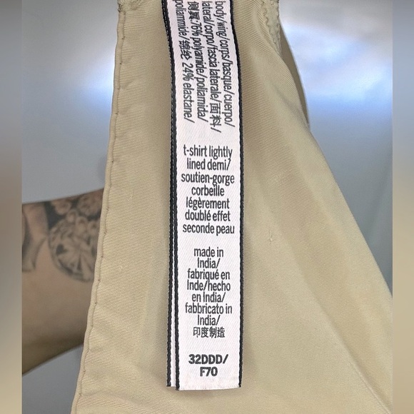 Victoria’s Secret Bra - Picture 5 of 5